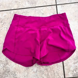 Mid-rise Raspberry Speed Up Lululemon Shorts Size 6, 4 inch